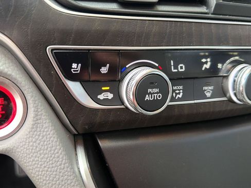 Used 2018 Honda Accord Touring image 28