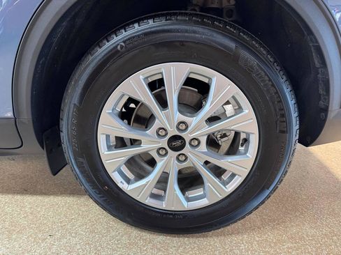Used 2025 Ford Escape Active w/ Active Premium Tech Pack FWD image 44
