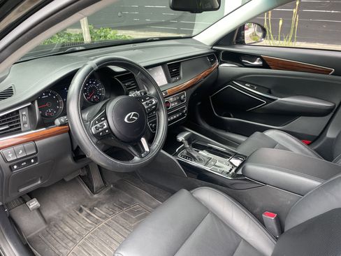 Used 2019 Kia Cadenza Premium image 5
