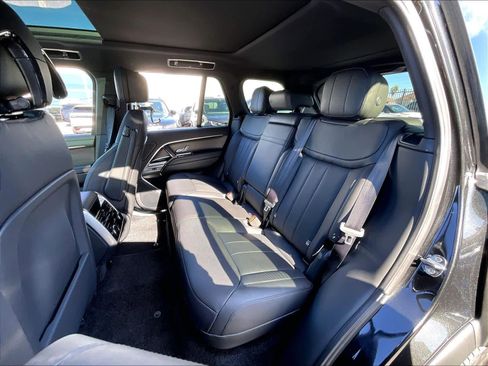 New 2026 Land Rover Range Rover SE image 12