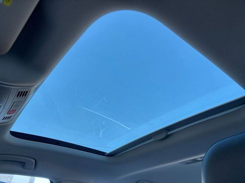 Used 2025 Volkswagen Jetta SE image 24