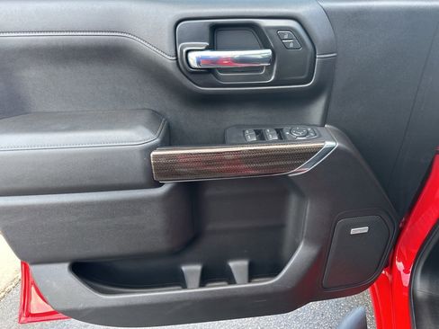 Used 2021 Chevrolet Silverado 1500 LT Trail Boss w/ Convenience Package II image 18