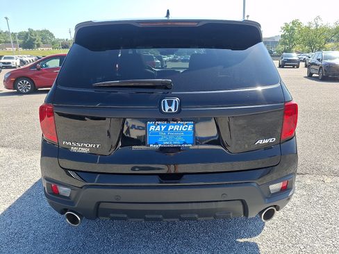 Used 2023 Honda Passport EX-L image 6