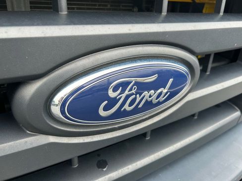 Used 2019 Ford E-350 and Econoline 350 Super Duty image 29