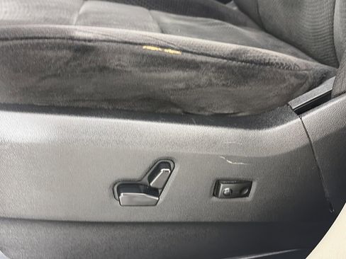 Used 2013 Dodge Grand Caravan Crew w/ Driver Convenience Group image 24