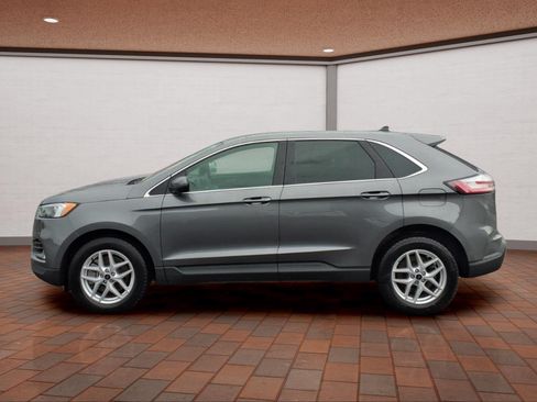 Used 2024 Ford Edge SEL w/ Convenience Package AWD/4WD image 3