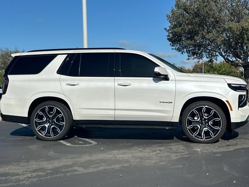 Used 2025 Chevrolet Tahoe RST w/ RST Capability Package AWD/4WD image 3
