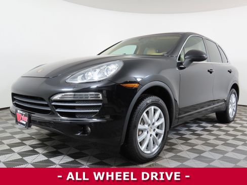 Used 2012 Porsche Cayenne S image 3