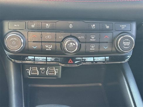 Used 2023 Dodge Durango GT image 23