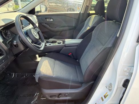 Used 2023 Nissan Rogue SV AWD/4WD image 11