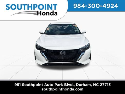 Used 2024 Nissan Sentra SV FWD image 2