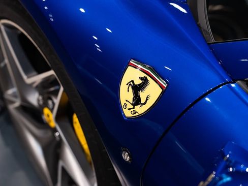 Certified 2021 Ferrari F8 Tributo RWD image 12