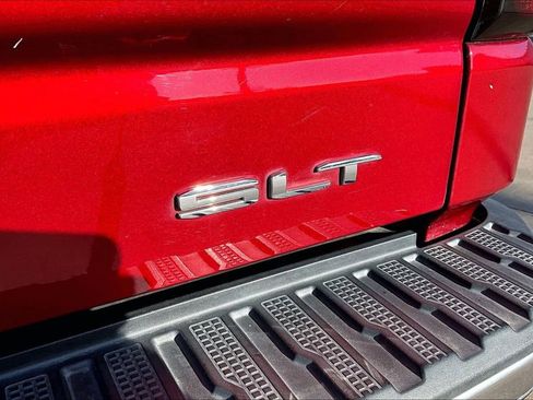 Used 2021 GMC Sierra 1500 SLT image 40