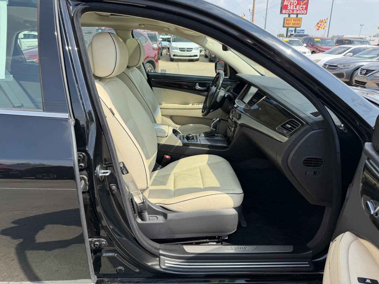 Used 2016 Hyundai Equus Signature RWD image 25