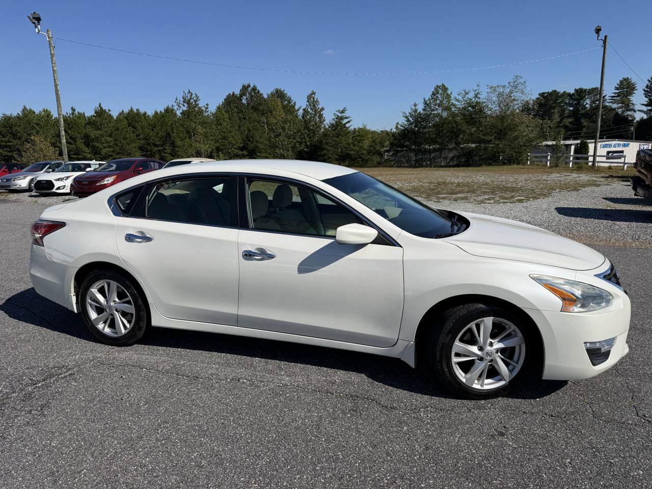 Used 2014 Nissan Altima 2.5 SV FWD image 3