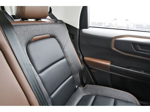 Used 2024 Ford Bronco Sport Outer Banks AWD/4WD image 12