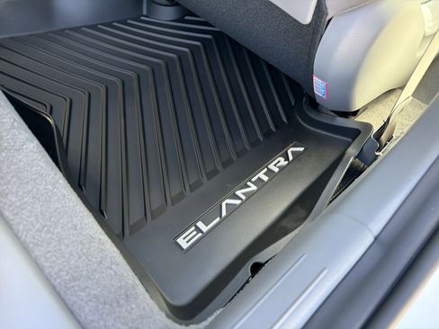 New 2026 Hyundai Elantra SE image 11