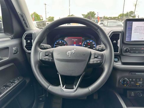 Used 2024 Ford Bronco Sport Outer Banks AWD/4WD image 14