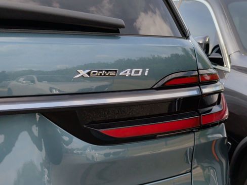 Certified 2024 BMW X7 xDrive40i AWD/4WD image 11