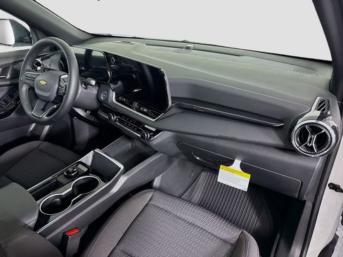 New 2026 Chevrolet Equinox LT w/ Safety and Technology Package FWD image 27