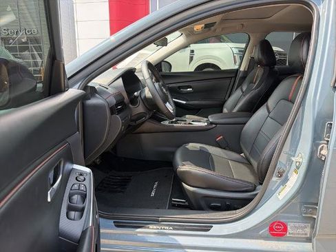 Certified 2025 Nissan Sentra SR w/ SR Premium Package FWD image 1