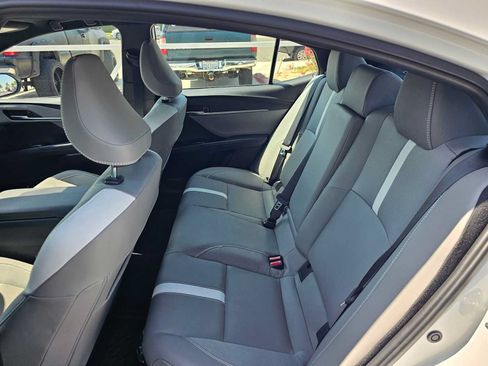 Used 2025 Toyota Camry SE w/ Convenience Package FWD image 16