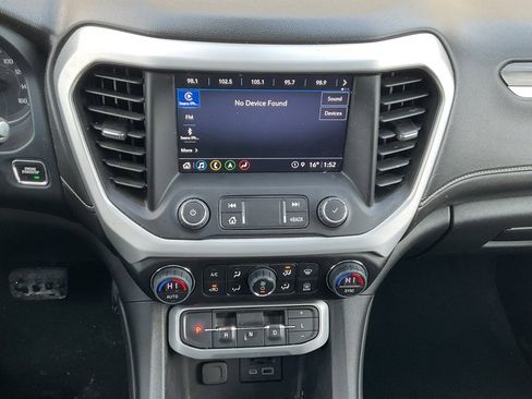 Used 2023 GMC Acadia SLT w/ Preferred Package image 14