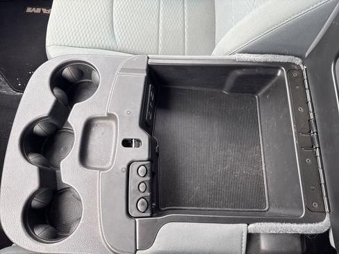 Used 2019 RAM 1500 Classic SLT image 26