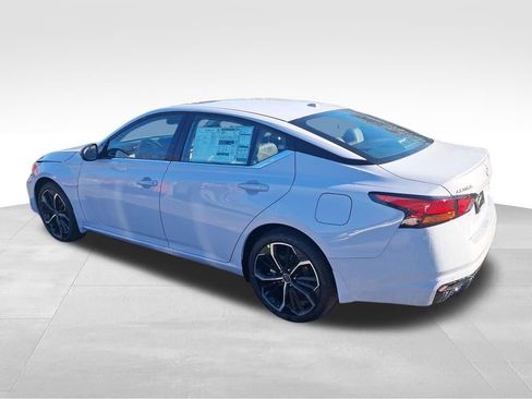 New 2025 Nissan Altima 2.5 SR w/ SR Premium Package image 3