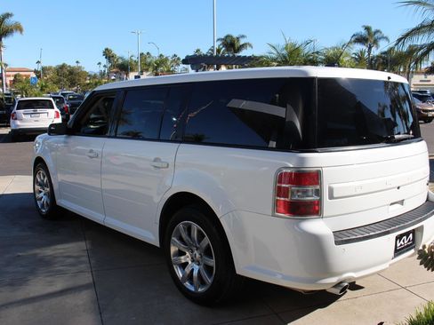 Used 2018 Ford Flex SE image 7
