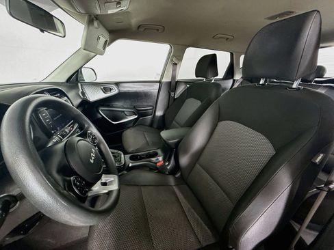 Used 2022 Kia Soul LX FWD image 24