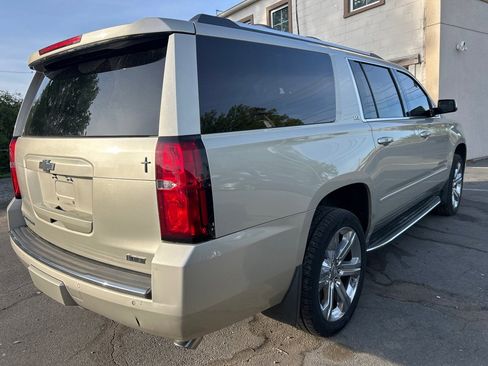Used 2016 Chevrolet Suburban LTZ image 5