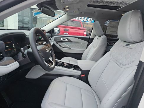 New 2026 Ford Explorer Platinum w/ LUX Leather Package image 13