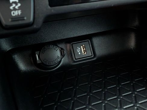 Certified 2025 Toyota RAV4 XLE AWD/4WD image 22