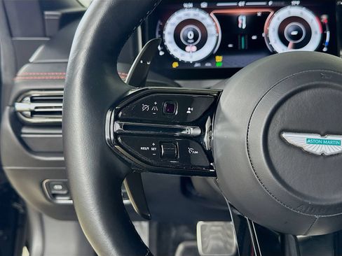 Used 2024 Aston Martin DB12 Coupe RWD image 18