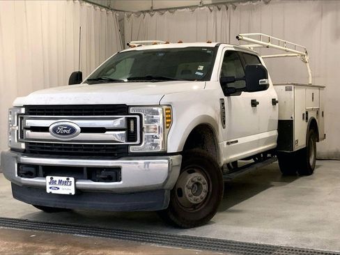 Used 2019 Ford F350 XLT image 2
