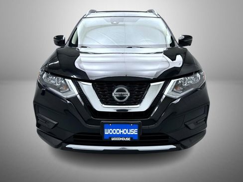 Used 2019 Nissan Rogue SV w/ Sun & Sound Touring Package AWD/4WD image 2