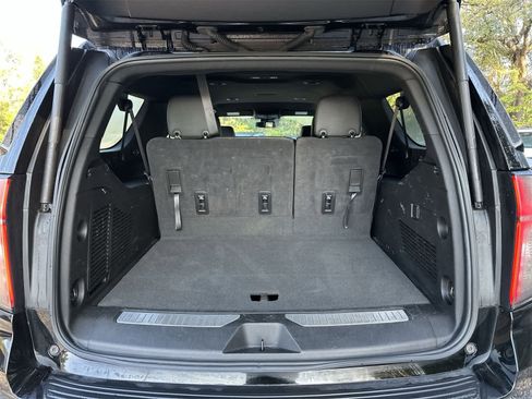 Used 2024 Chevrolet Suburban RST image 19