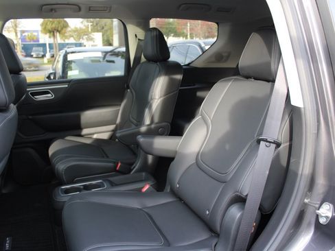 Certified 2025 INFINITI QX80 Pure image 31