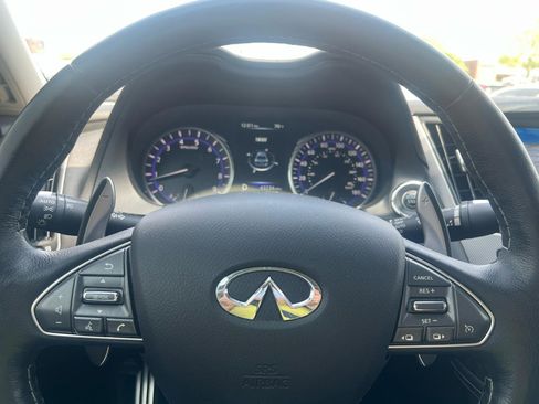 Used 2017 INFINITI Q50 Red Sport 400 AWD/4WD image 14