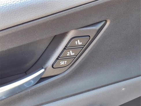 Used 2023 Toyota Prius Limited w/ Limited Premium Package image 15