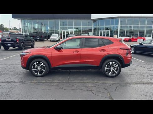 Used 2024 Chevrolet Trax RS w/ Driver Confidence Package FWD image 5