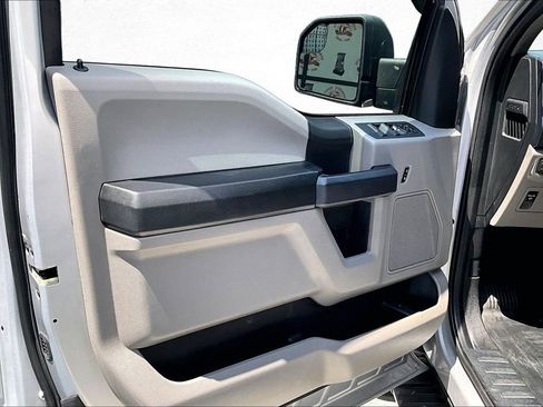 Used 2016 Ford F150 XL w/ Equipment Group 101A Mid AWD/4WD image 20