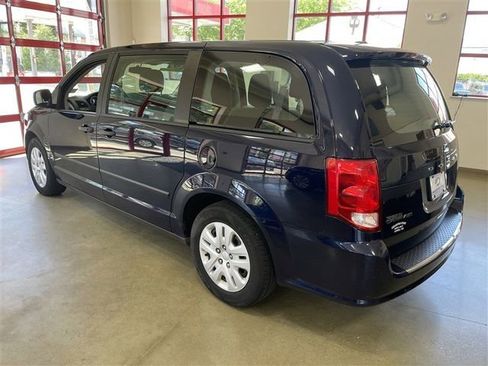Used 2015 Dodge Grand Caravan American Value Package w/ UConnect Hands-Free Group FWD image 5