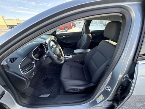 Certified 2025 Chevrolet Malibu RS image 17