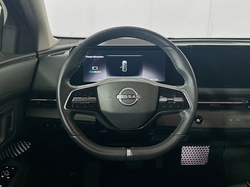 Used 2023 Nissan Ariya FWD image 18