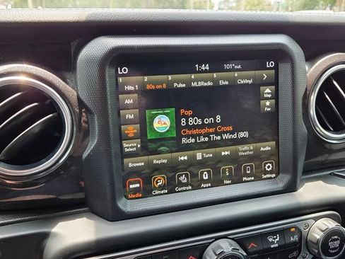 Used 2019 Jeep Wrangler Unlimited Sahara AWD/4WD image 23
