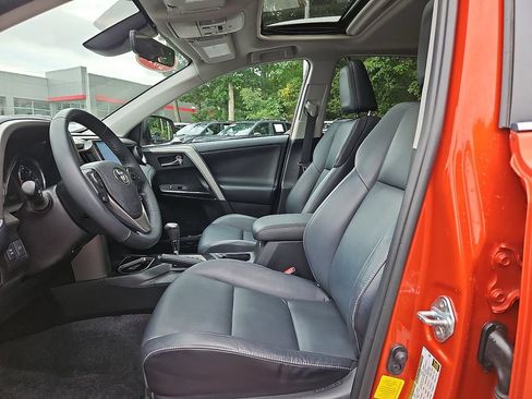 Used 2016 Toyota RAV4 Limited AWD/4WD image 13