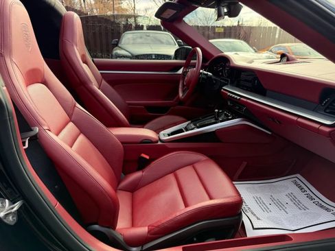 Used 2022 Porsche 911 Targa 4S w/ Premium Package AWD/4WD image 24