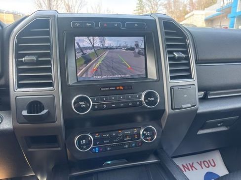 Used 2021 Ford Expedition XLT image 12